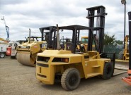 15,000 ALL TERRAIN FORKLIFT