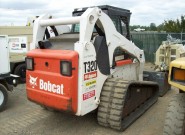 T-320 BOBCAT TRACK LOADER